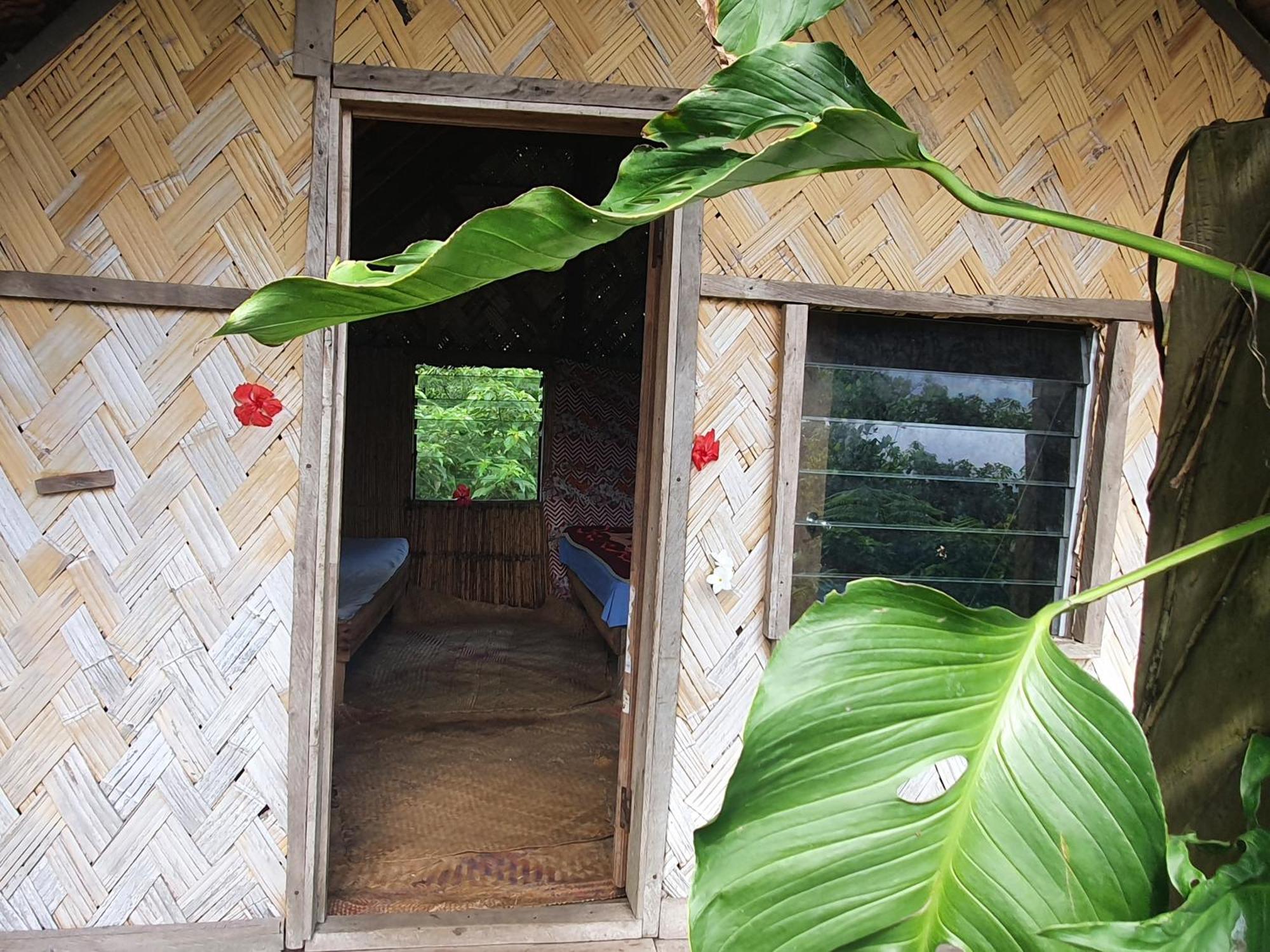 Island Paradise Bungalows Lenkuru Exterior foto